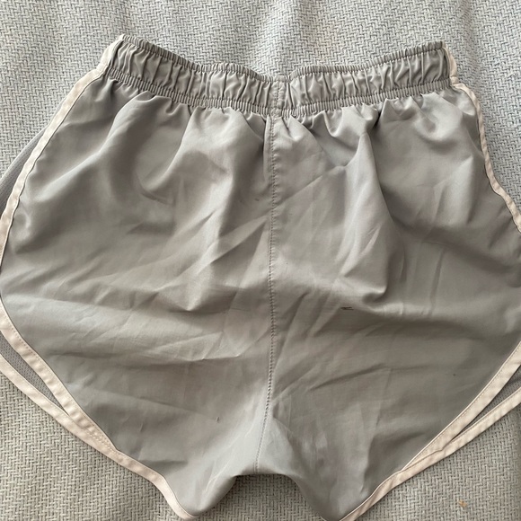 Nike running shorts - Picture 2 of 3